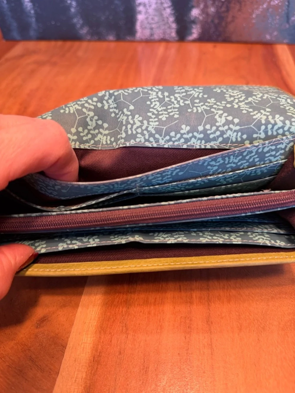 Fossil Boho Y2K Distressed Leather Wallet Olive Green Project Piece (GUC)